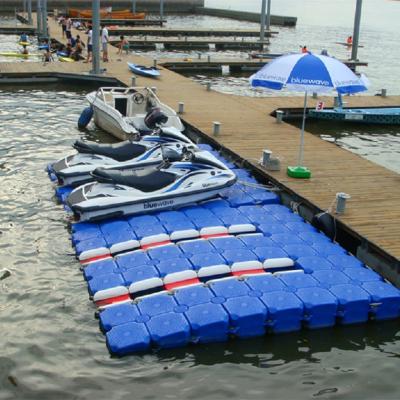 China 2019 New Style Jet Ski Dock Inflatable Jet Ski Dock Pontoon Modular Floating Floating Drive On Roll Cube Dock Floating Pontoon For Big Boat for sale