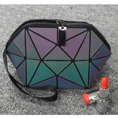 China Fashion Amiqi Factory Direct High Quality Custom Logo Oem Mini Geometric Leather Makeup Bag for sale