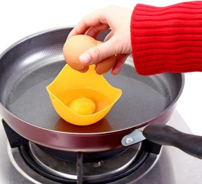 China Custom Logo Silicone Microwave Egg Poacher Cups for Perfect Poached Eggs 9CM Diameter for sale