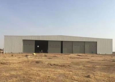 China Hangar claro da construção de aço da estrutura do quadro do metal com porta deslizante à venda