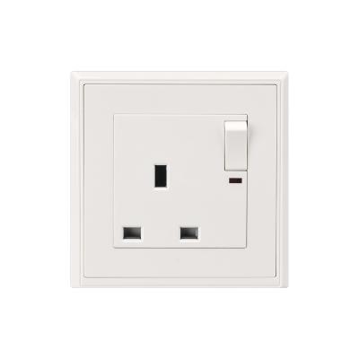 China Easy Installation FIKO Type 86 White Plastic British Standard Square Corner Tripole 13A Power Socket Free Combination With Switch Indicator for sale