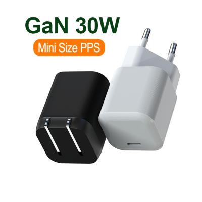 China Durable Mini British Type gan Ultra Compact Cell Phone Size Palladium Wall Charger 30w Wall Plug Chargers for sale