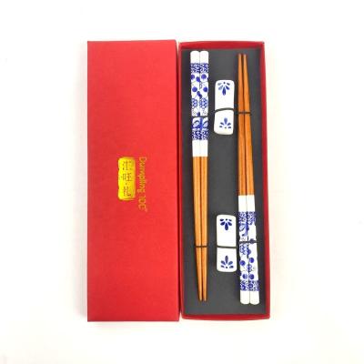 China Custom Wooden Chopsticks Sustainable Fancy Gift Vintage Japanese Korean Sushi Blue And White Wooden Chopsticks Set With Case for sale