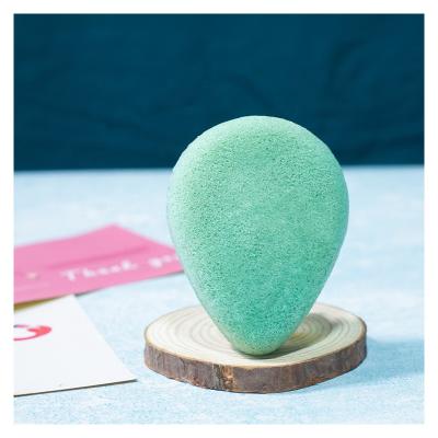 Cina Skin Care Natural Konjac Sponge Exfoliator Deep Cleansing Facial Sponge Waterdrop Form Konjac Cleansing Sponge in vendita