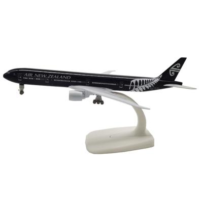 China Hot Sale Alloy Scale Aircraft 20CM Diecast Model Airplane B777 Engines From Toy Factory For Collection for sale