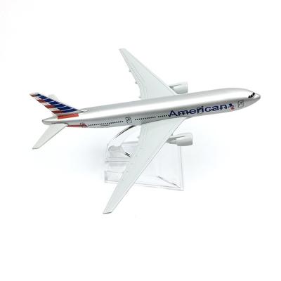 China 1:400 Diecast Toy Promotional New Product 16cm Zinc Alloy B777 With Wheels Airplane Model Aircrafts Pecific Model Plane for sale