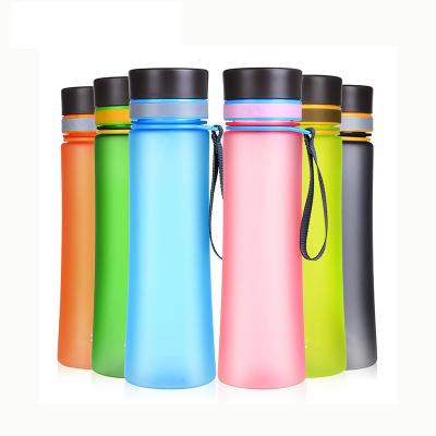 China Sustainable 1000ml Outdoor Sports Water Bottle With Lid Rope Eco-friendly Motivational Water Bottle With Time Marker for sale