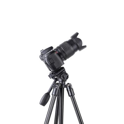 China 2018 Compact Profession Design Q108 Lightweight Stable Portable Aluminum Tripod For Travel Camera Smartphone Tripod With Handle Liquid Head for sale