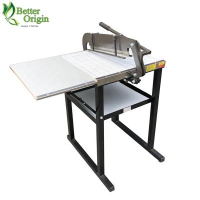 China Fabric Cutting Sample Manual Fabric Cutting Machine With 500mm Cutting Width for sale