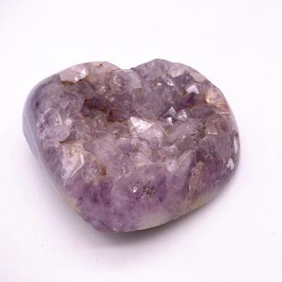 China Hot Sale Europe Natural Amethyst Geode Heart Shaped Crystal Clusters Healing Crystal Druze For Feng shui Decoration for sale