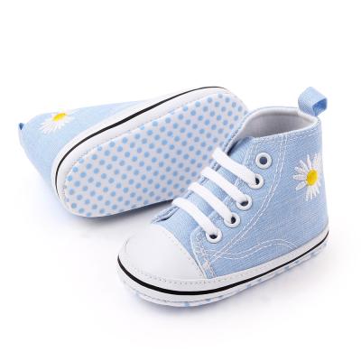 China New Fashion Baby Shoes Canvas Flower Breathable Unisex Newborn Baby Walking Shoes for sale