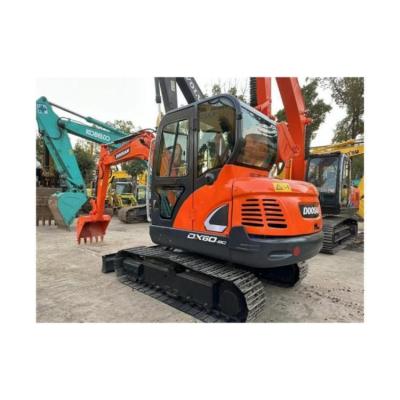 China 2022 Doosan60 Crawler Excavator com motor YANMAR em boas condições de funcionamento à venda