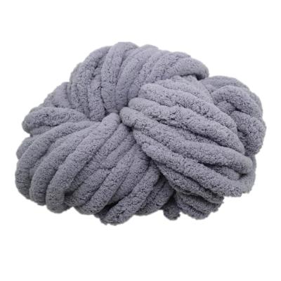 China Wholesale 33colors 2cm giant arm knitting yarn 100% polyester super soft arm chenille hat cushion throw Bernat thick bulky banket hand knit yarn for sale