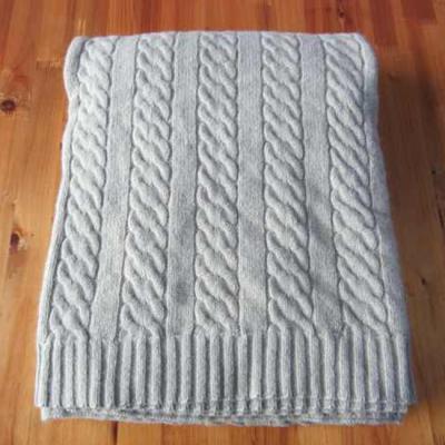 China 50CI49 100% PORTABLE Acrylic Wadding Chunky Cable Knit Stripe Knit Blanket Throw for sale