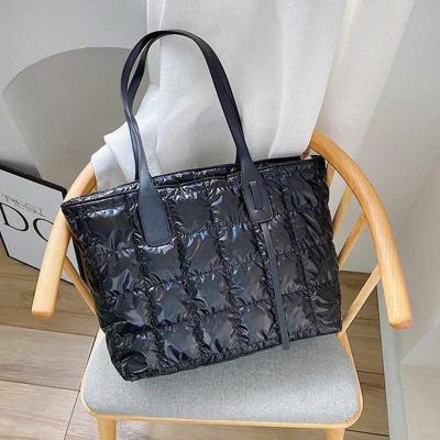 China Luxury Women Fashion Designer Ladies Girls Wider Shoulder Strap Messenger Bag Winter Down Bag Space Cotton Purse and Handbags Bag A Pipeline for sale