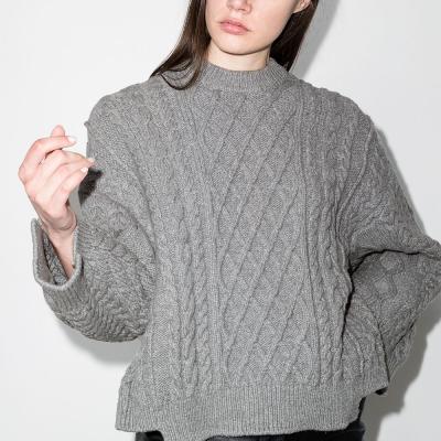 China Anti-wrinkle solid color weave plain and casual gray twisted rope crewneck sweater women for sale