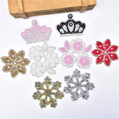 China New Products Flatback Iron On Patches Hotfix Rhinestones Crown Crystal Flower Hat Car Wear Accessories Heat Transfer Motifs Diy Shoes for sale