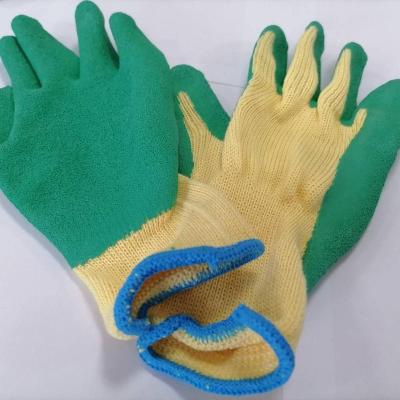 China Durable / 10 Gauge Comfortable Cotton Hand Gloves Latex-Coated Safety Gloves for sale