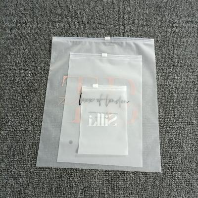 China Safety Frosted Lock Zipper Bags Factory Supply Frosted Plastic Bag Clothes Zip Lock Self Sealing Bag For Clothing for sale