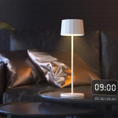 China Modern USB Bar Touch Control Charging Nordic Rechargeable Table Lamp Latest for sale