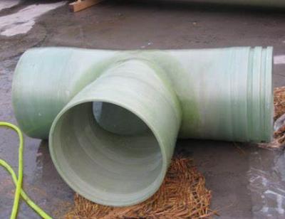 China Three Way  Four Way Fiberglass Pipe Elbow Tee FRP GRP Equal And Reducing Tees 6m 12m for sale