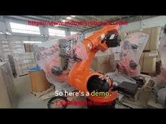 How does the KUKA robot move