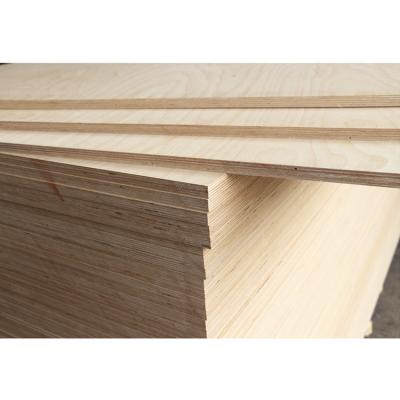 China Plywood de forro de 27 mm para construcción con membrana de chapa de chapa en venta