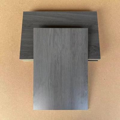 China 12mm 18mm Black Melamine MDF Sheets Flexible Wood Grain HDF MDF Board for sale