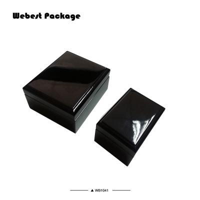 China Webest Recyclable Glossy Black Empty Box For Loose Box Black Diamond Red Insert Jewelry Wooden Box for sale