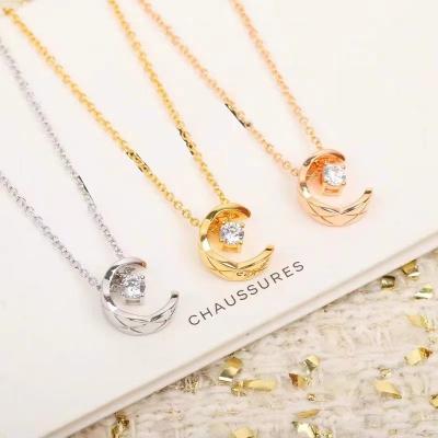 China 2022 High-end Exquisite 18k Gold Plated Ladies Necklace Jewelry Factory Wholesale High Quality Vintage Moon Shape Necklace Pendant for sale