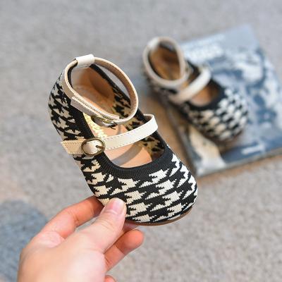 China Wholesale Fashion Baby Round Knit Stripe Baby Walking Shoes Toddler Shoes For Girls Princess Dress Shoes for sale