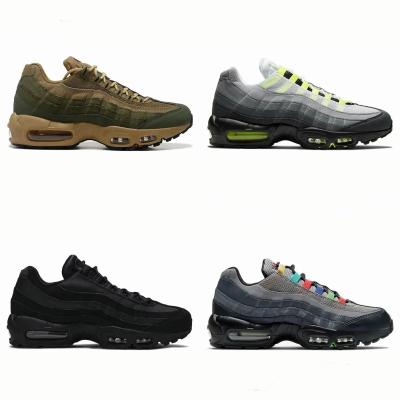 China Crystal Blue Matte Olive Running OG 95 Mens Running Shoes Mens Triple Rubber Women 95s Black White Mens Club Trainers Outdoor Sports Sneakers for sale