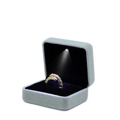 China Handmade Magnetic Jewelry Ring Box Led Jewelry Gift Box Packaging Ribbon for sale