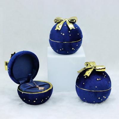 China Jewelry Package New Design Circular Shape Ring Display Christmas Gift Packaging Box for sale