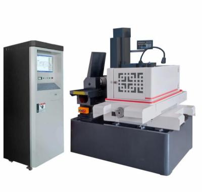 China Medium Speed Recirculating CNC Wire EDM Machine Linear Control Dk77100 for sale