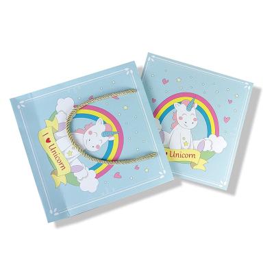 China Hot recyclable! cute newbron baby paper gift box set and bag set gift box blue pink packaging for kids with unicarns and rainbow in stock for sale