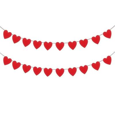 China Red Felt Heart Hanging Garland Banners Romantic Valentine's Day Decoration for sale