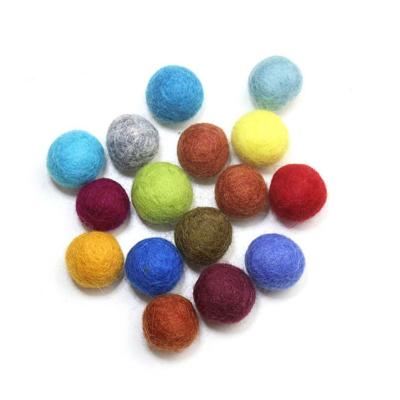 China Reusable Wool Felt Ball 2cm 5cm 7cm Christmas Party Decoration Home Multicolor Decoration for sale