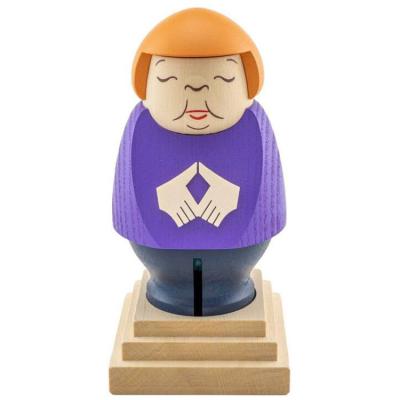 China Europe Angela Merkel Wooden Statue Home Desktop Ornament Wooden Decoration for sale