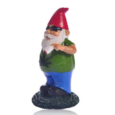 China Gnome Sculpture Resin Statue Outdoor Garden Contemporary Smoking Home Decor for sale