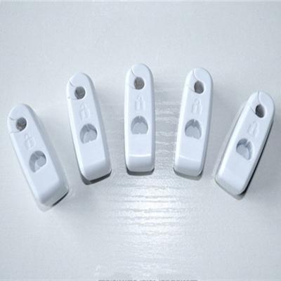 China High Quality Opening 6mm Supermarket/Retail Store Hook Lock Anti-theft Tag With Magnetic Detacher Key for sale