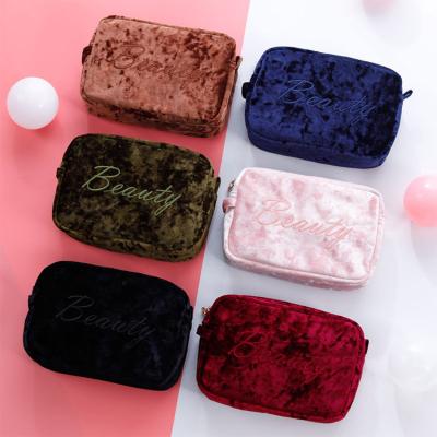 China Multi-color Custom Multi-choice Cosmetic Bags Set With Logo Women Pink Velvet Beauty Personal Make Up Bag for sale