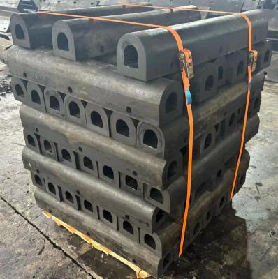 China Black Marine Rubber Fender Type D Customized  For Ship And Dock for sale