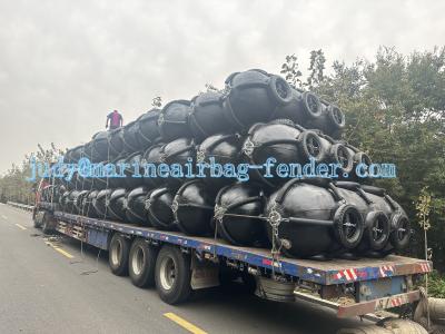 Chine Résistance aux intempéries Vessel Pneumatic Rubber Fender 50kPa/80kPa Résistance à vendre