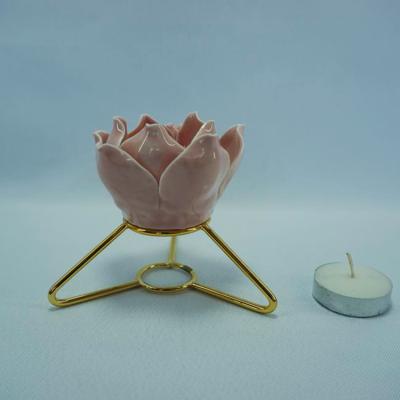 China Europe Hotsale Handmade Ceramic Flower Rose With Metal Base And Candle Holder for sale