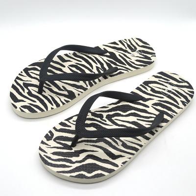 China Women Anti-slippery Hot Selling PE Single Slipper With PVC Summer Beach Flip Flops for sale