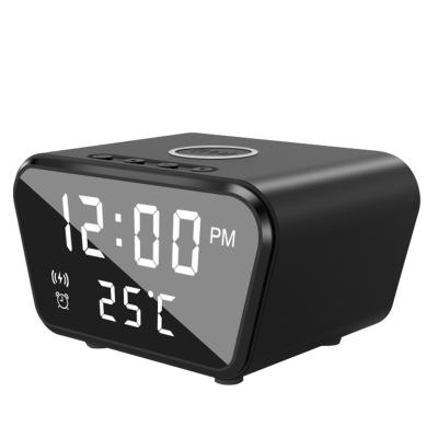 China Antique Style 3 In 1 OEM Temperature Display 15W Qi Digital Portable Led Alarm Clock Radio Fast Charger for sale