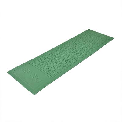 China Lightweight Cheap Waterproof And Moistureproof Sand Proof Beach Cover Waterproof Grass Folding Mat Outdoor Camping Picnic Mat for sale