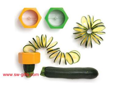 China Cucumber Peeler Vegetable Slicer Fruit Kitchen Tool Good Quality Gadget Gifts for sale