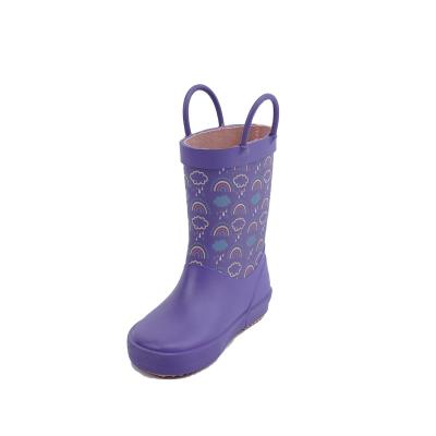 China Fashion Trend China Supplier Gold Purple Easy Pull On Grips Shape Kids Designer Non Slip Rubber Rain Boots Custom Printing for sale